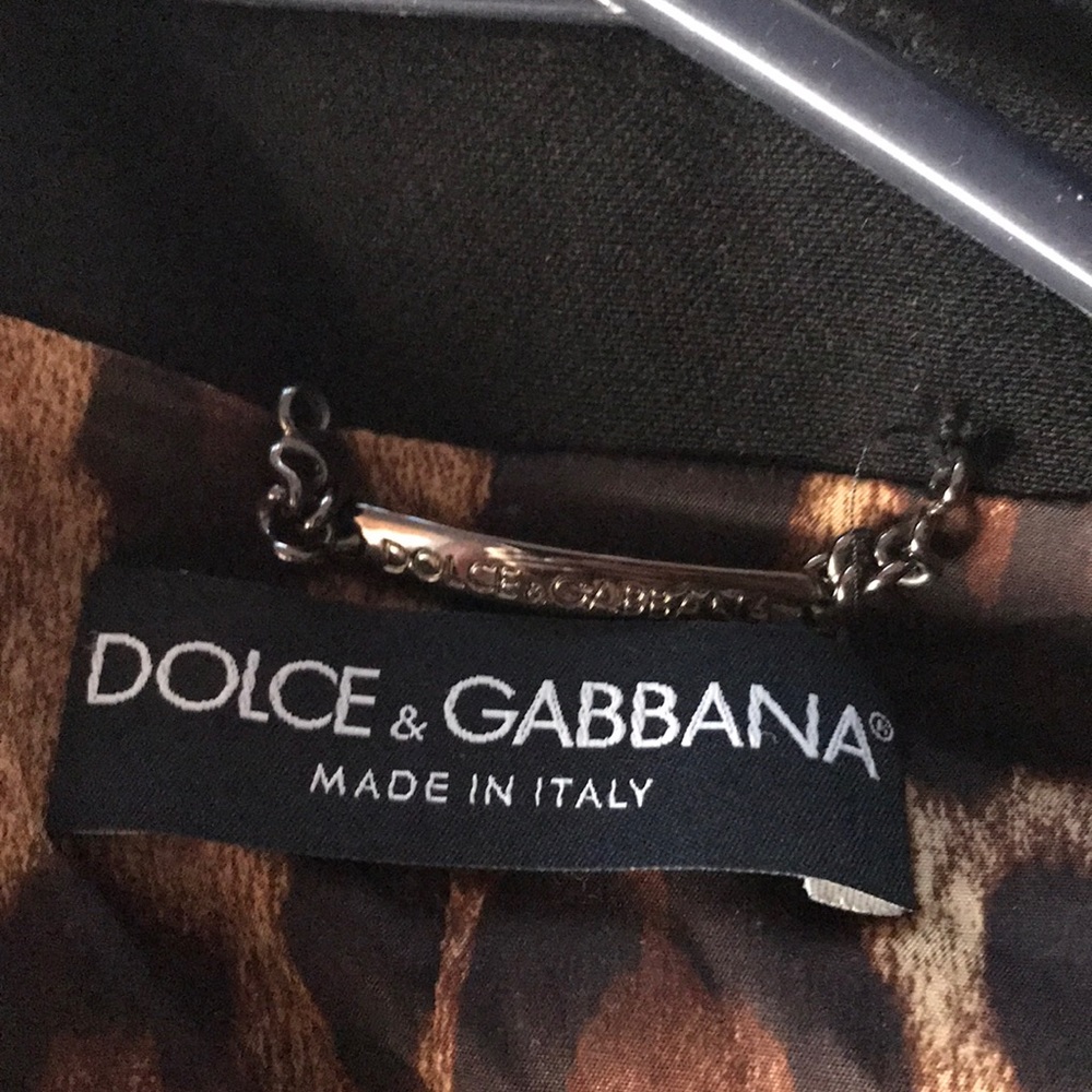 Dolce and Gabbana coat - Picture 9 of 13